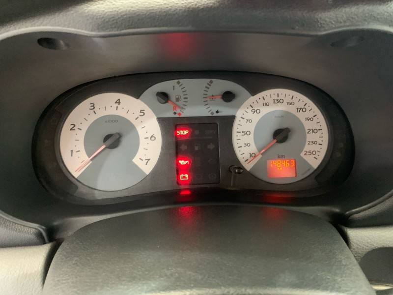 RENAULT - CLIO - 2007/2008 - Cinza - R$ 23.900,00