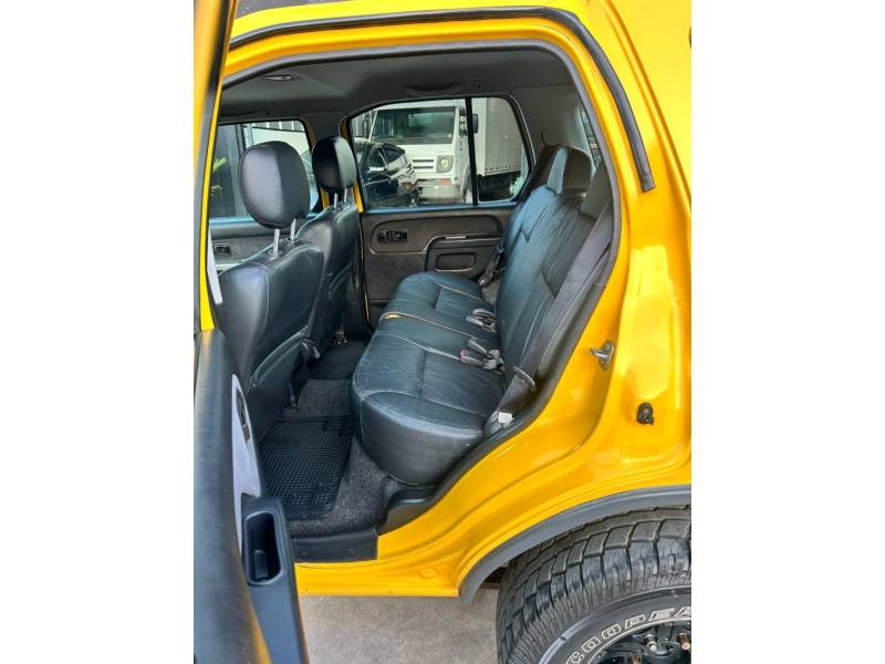 NISSAN - XTERRA - 2003/2004 - Amarela - R$ 95.000,00