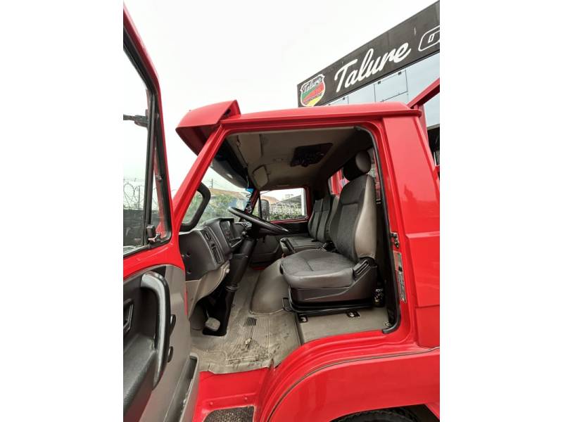 VOLKSWAGEN - 9-160 - 2013/2014 - Vermelha - R$ 220.000,00
