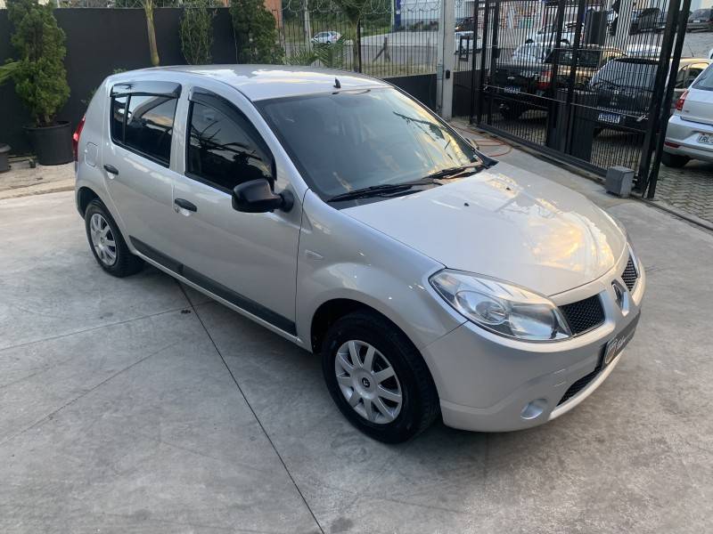RENAULT - SANDERO - 2010/2010 - Prata - R$ 26.900,00