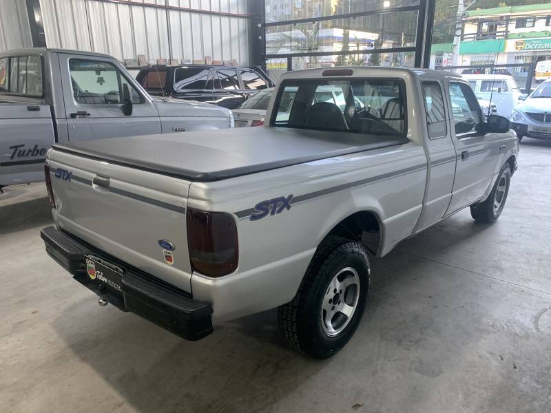 FORD - RANGER - 1995/1995 - Prata - R$ 68.000,00