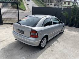 CHEVROLET - ASTRA - 2000/2001 - Prata - R$ 32.000,00