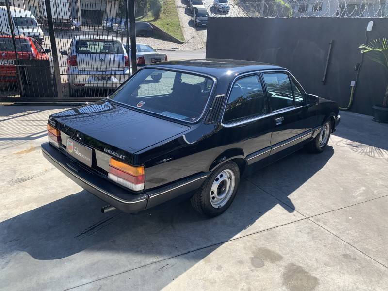 CHEVROLET - CHEVETTE - 1990/1991 - Preta - R$ 90.000,00