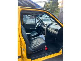 NISSAN - XTERRA - 2003/2004 - Amarela - R$ 95.000,00