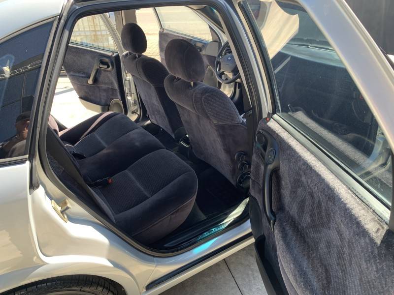 CHEVROLET - VECTRA - 1998/1999 - Prata - R$ 35.000,00