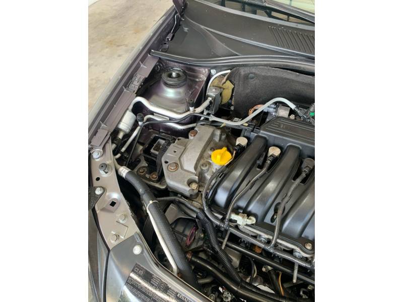 RENAULT - CLIO - 2007/2008 - Cinza - R$ 23.900,00