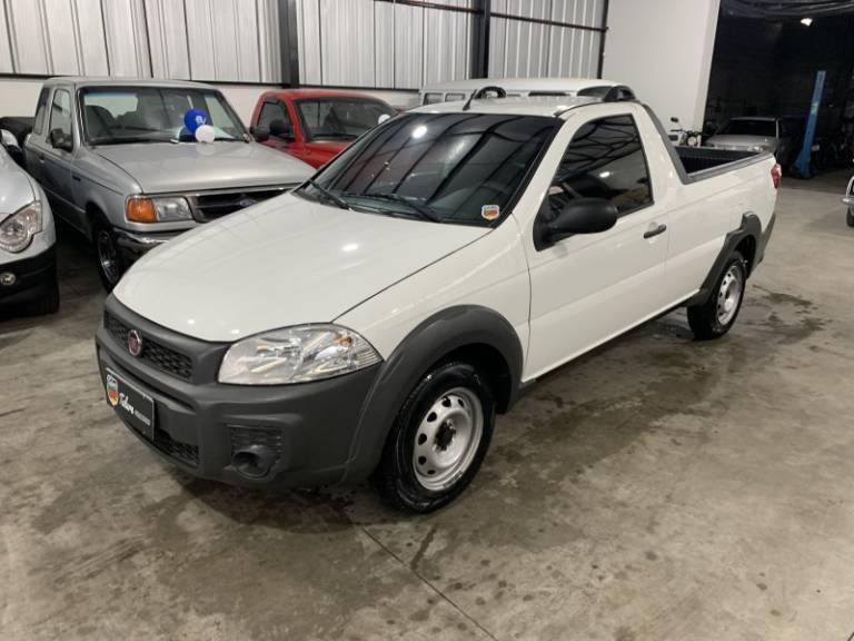 FIAT - STRADA - 2018/2019 - Branca - R$ 57.900,00