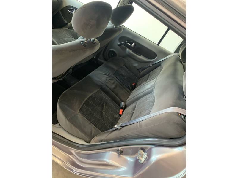 RENAULT - CLIO - 2007/2008 - Cinza - R$ 23.900,00