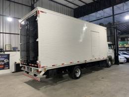 VOLKSWAGEN - 8-150 - 2011/2012 - Branca - R$ 220.000,00