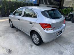 CHEVROLET - ONIX - 2015/2015 - Prata - R$ 40.900,00