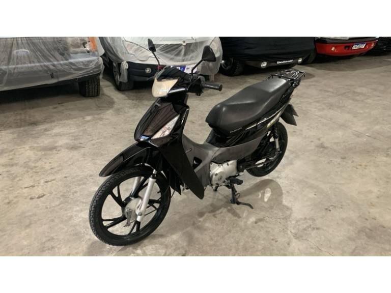 HONDA - BIZ 125 - 2006/2006 - Preta - R$ 8.500,00