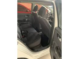 VOLKSWAGEN - FOX - 2012/2013 - Branca - R$ 34.900,00