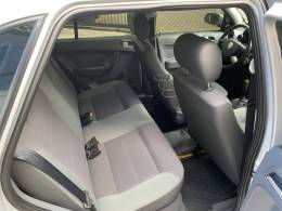 VOLKSWAGEN - GOL - 2007/2008 - Prata - R$ 85.000,00
