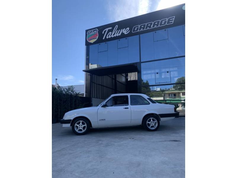 CHEVROLET - CHEVETTE - 1993/1993 - Branca - R$ 14.800,00