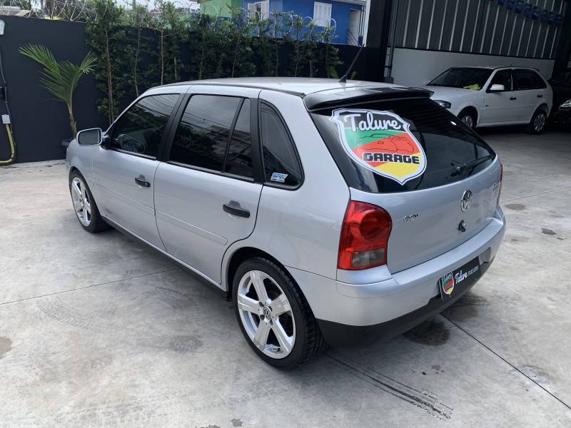 VOLKSWAGEN - GOL - 2007/2008 - Prata - R$ 85.000,00