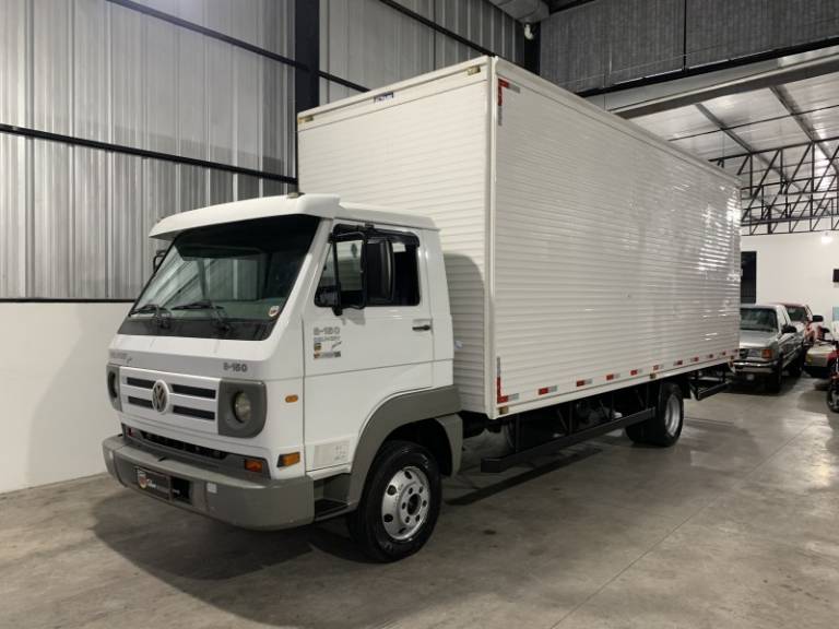 VOLKSWAGEN - 8-150 - 2011/2012 - Branca - R$ 220.000,00