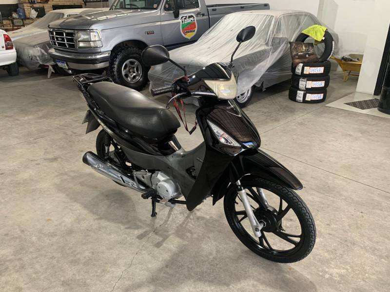 HONDA - BIZ 125 - 2006/2006 - Preta - R$ 8.500,00