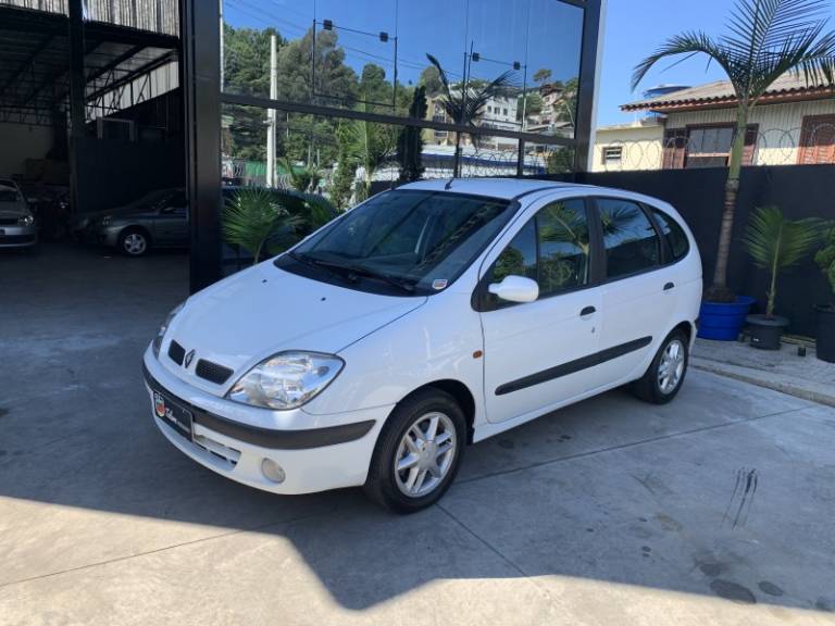 RENAULT - SCÉNIC - 2002/2003 - Branca - R$ 18.500,00