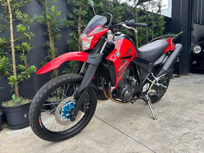 YAMAHA - XT - 2009/2009 - Vermelha - R$ 35.900,00