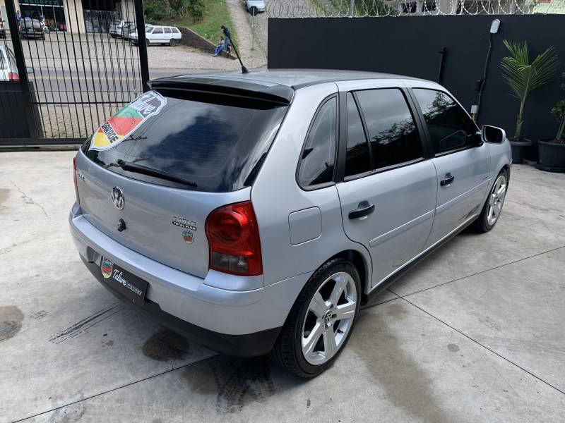 VOLKSWAGEN - GOL - 2007/2008 - Prata - R$ 85.000,00