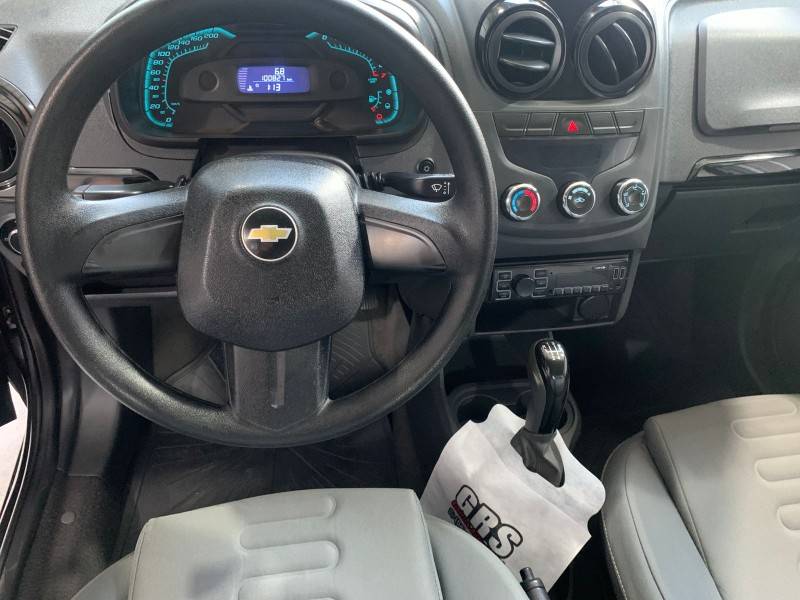 CHEVROLET - MONTANA - 2011/2012 - Preta - R$ 42.900,00