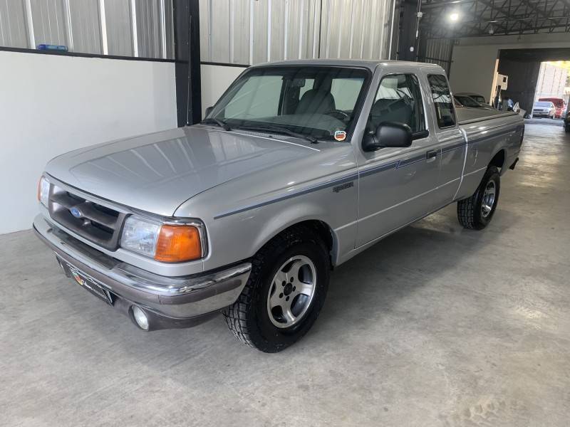 FORD - RANGER - 1995/1995 - Prata - R$ 68.000,00
