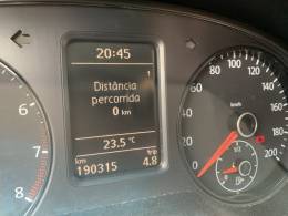 VOLKSWAGEN - FOX - 2010/2011 - Prata - R$ 30.900,00