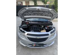 CHEVROLET - ONIX - 2015/2015 - Prata - R$ 40.900,00