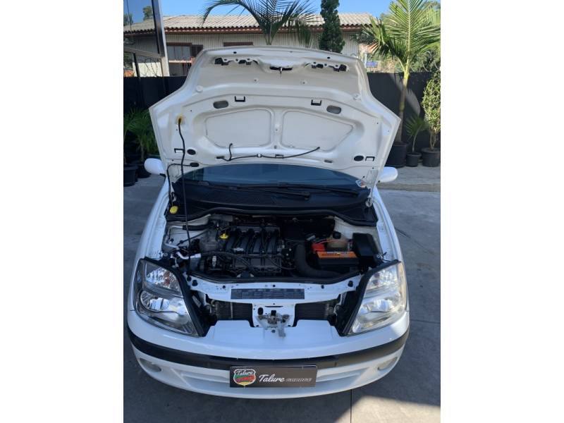 RENAULT - SCÉNIC - 2002/2003 - Branca - R$ 18.500,00