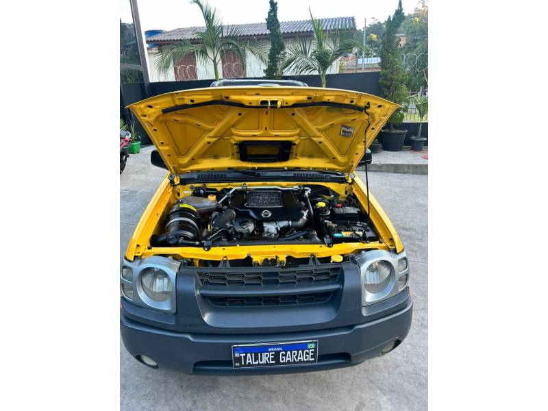 NISSAN - XTERRA - 2003/2004 - Amarela - R$ 95.000,00