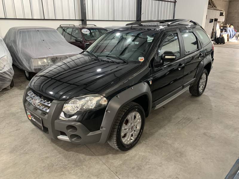 FIAT - PALIO - 2011/2012 - Preta - R$ 41.900,00